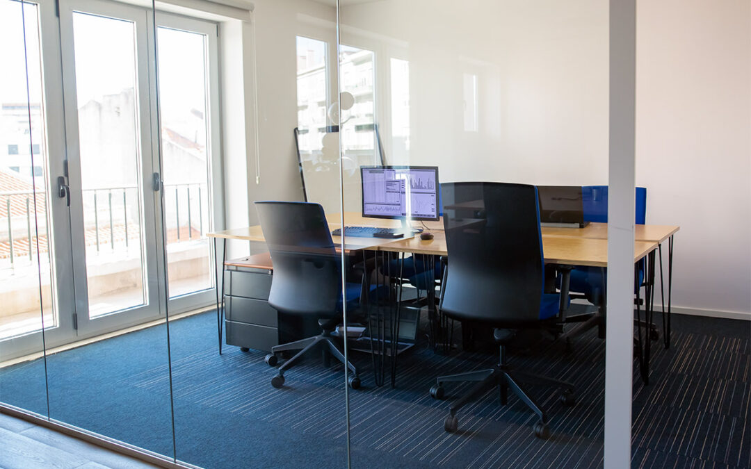 Tabiques móviles para oficinas: una solución flexible y eficiente para espacios laborales - Diviflex - Blog